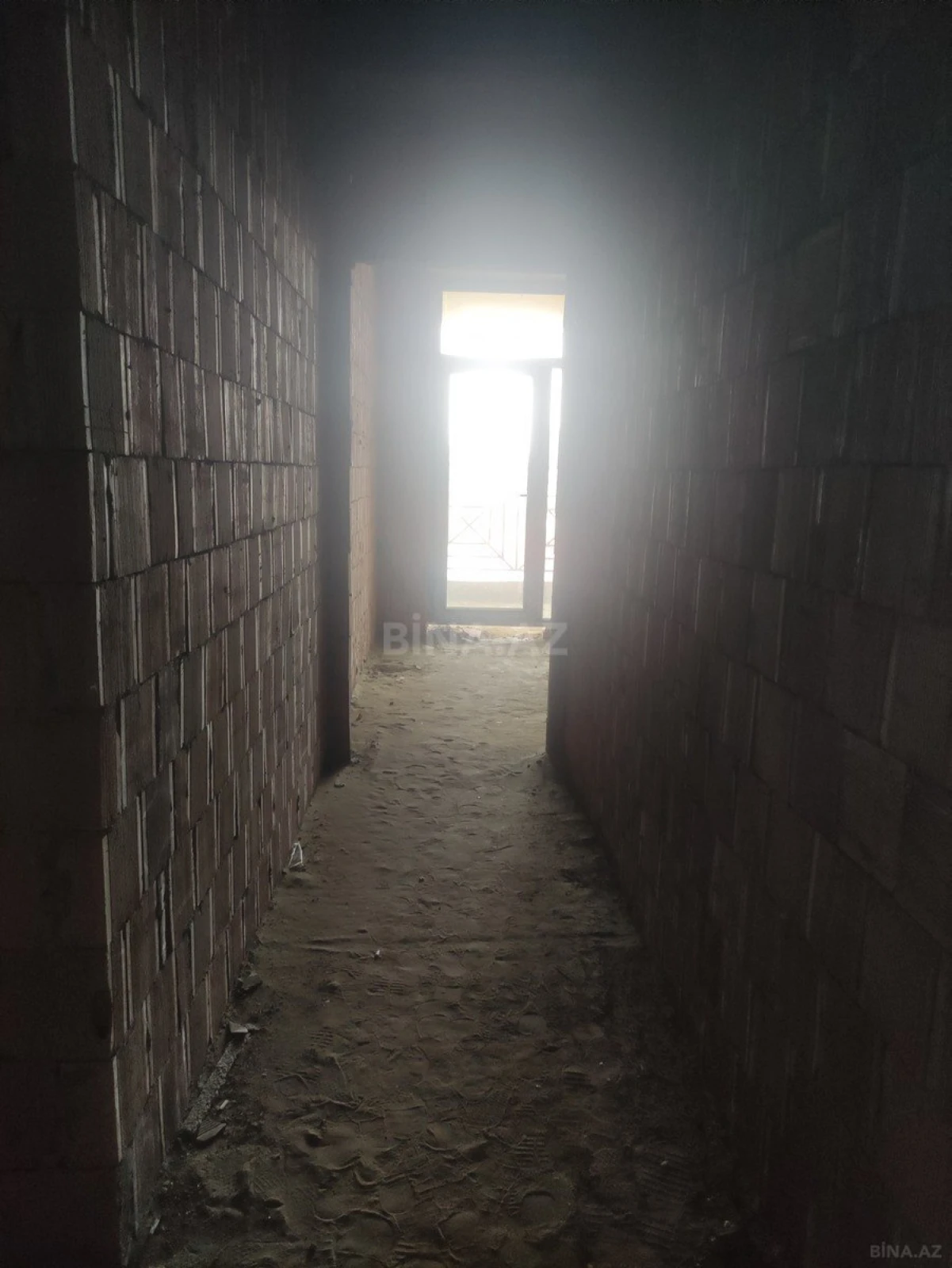 Satılır 3 otaqlı mənzil 123 m²