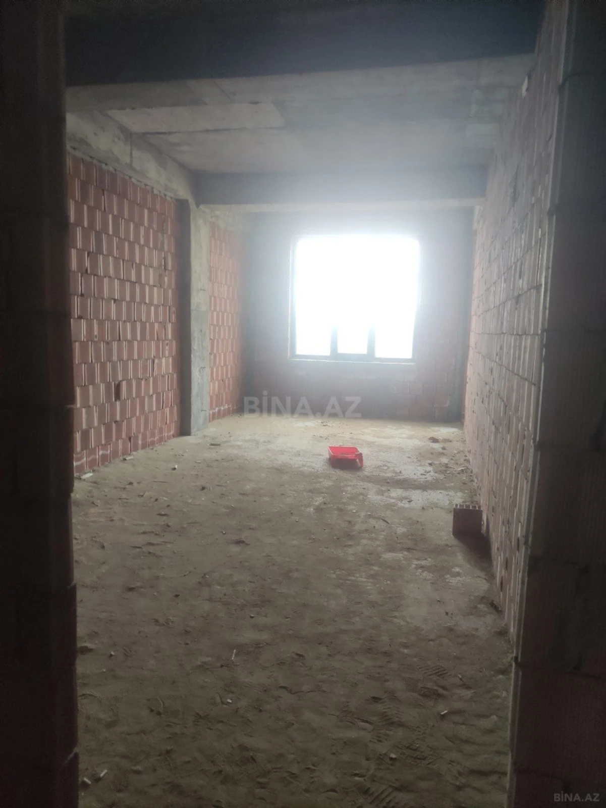 Satılır 3 otaqlı mənzil 123 m²