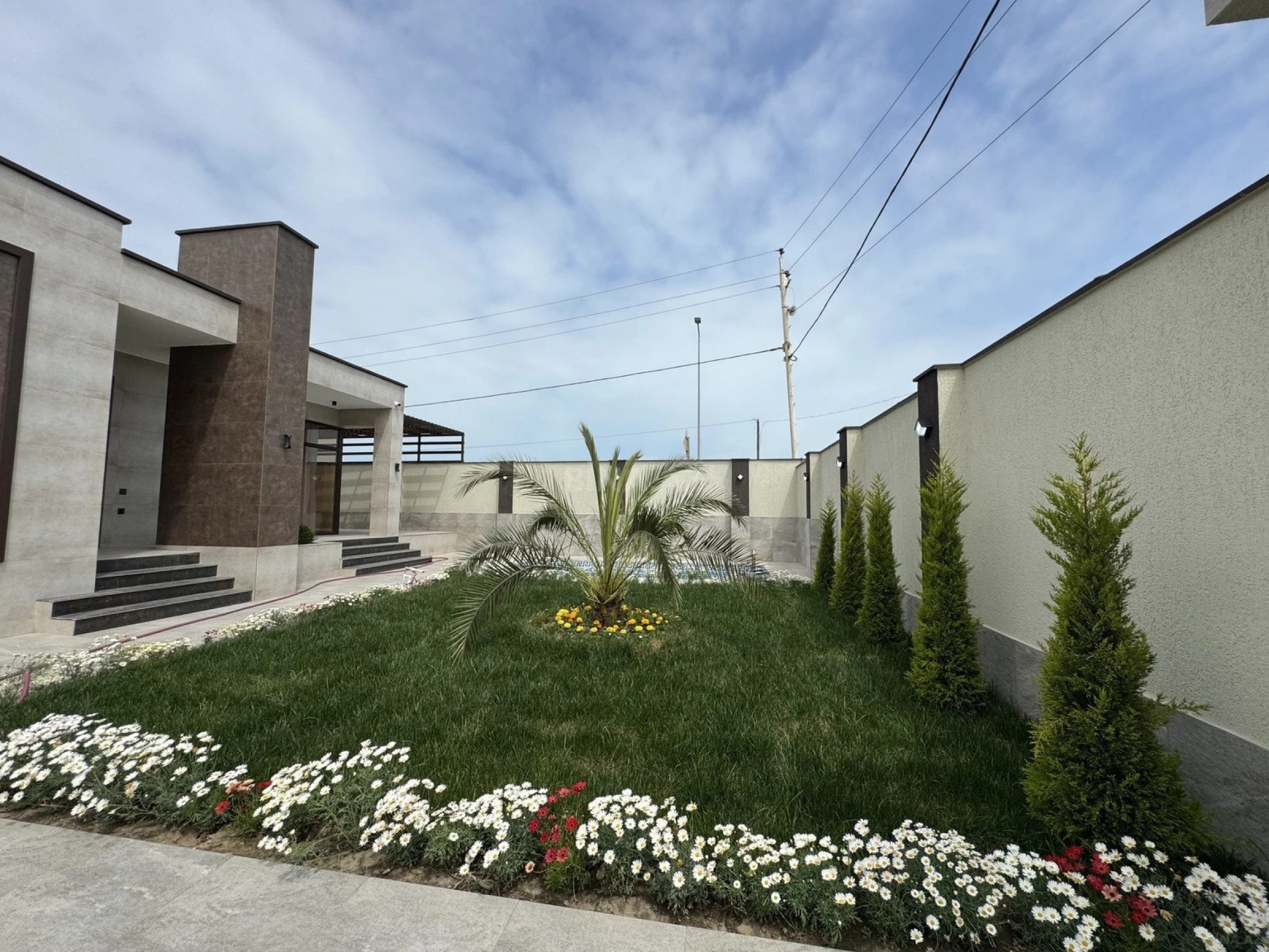 Satılır 4 otaqlı həyət evi 140 m²