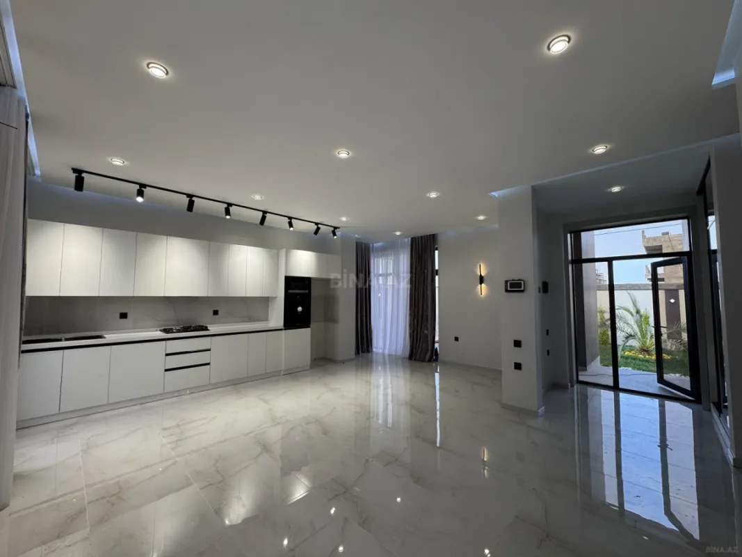 Satılır 4 otaqlı həyət evi 140 m²