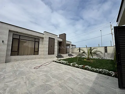 Satılır 4 otaqlı həyət evi 140 m²