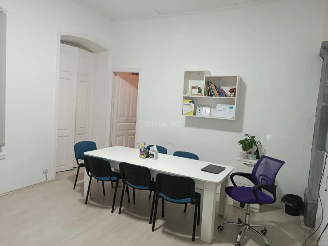 Kirayə verilir 3 otaqlı ofis 65 m²