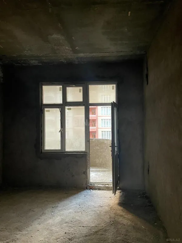 Satılır 3 otaqlı mənzil 140 m²