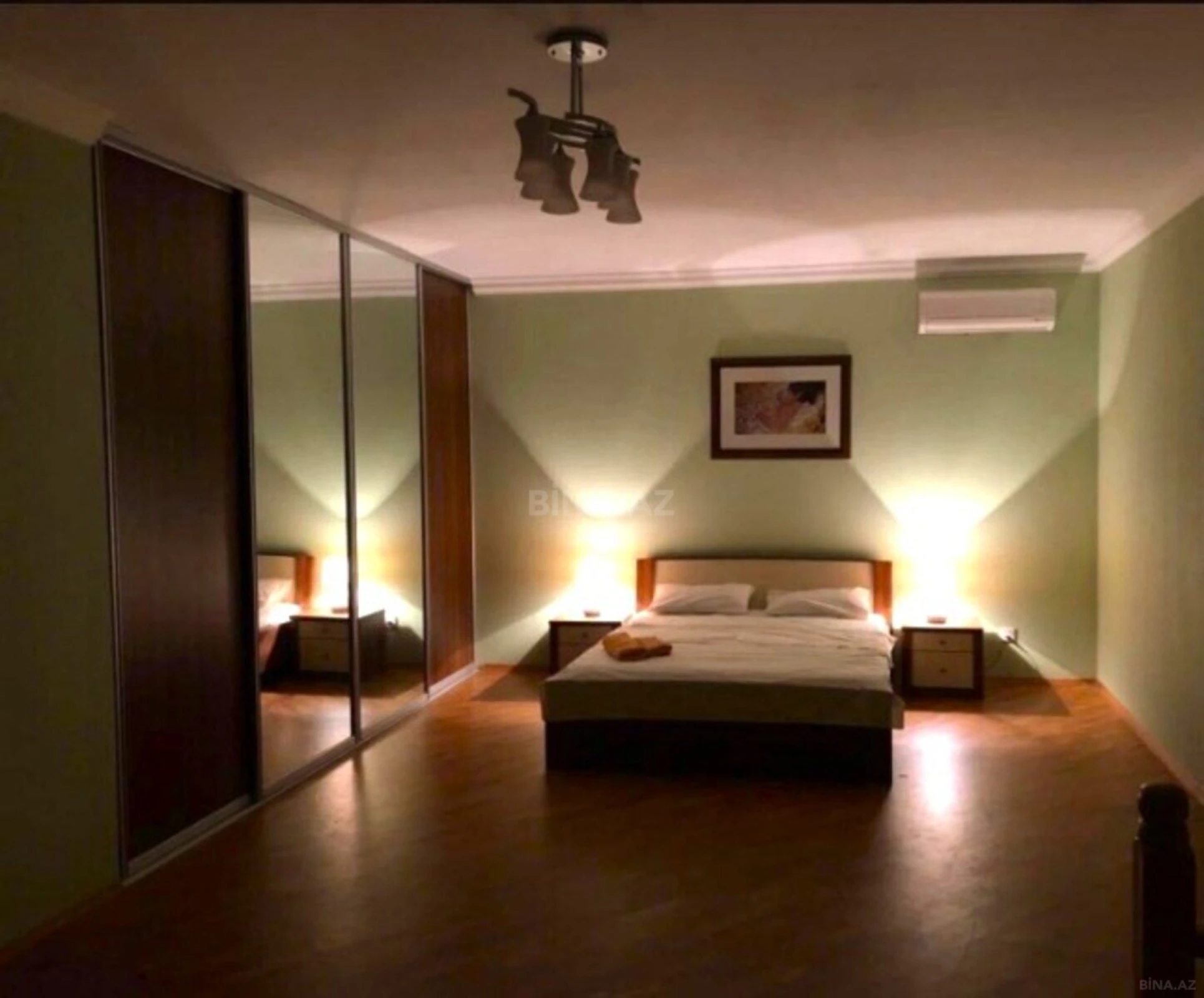 Satılır 2 otaqlı mənzil 95 m²