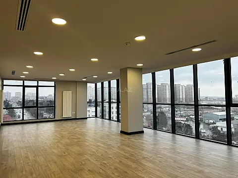 Kirayə verilir 3 otaqlı ofis 78 m²