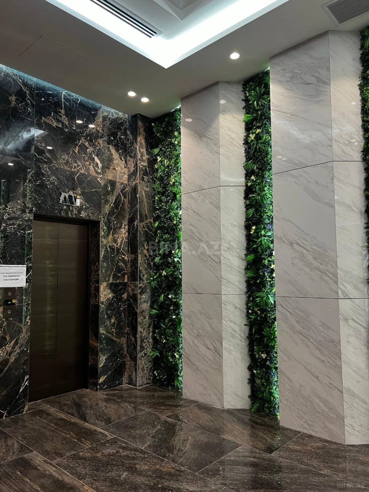 Kirayə verilir 3 otaqlı ofis 78 m²