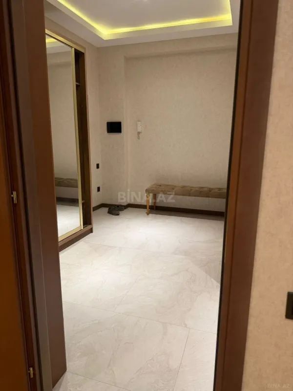 Kirayə verilir 2 otaqlı mənzil 82 m²