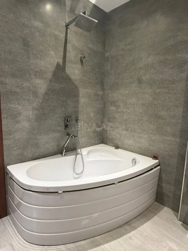 Kirayə verilir 2 otaqlı mənzil 82 m²