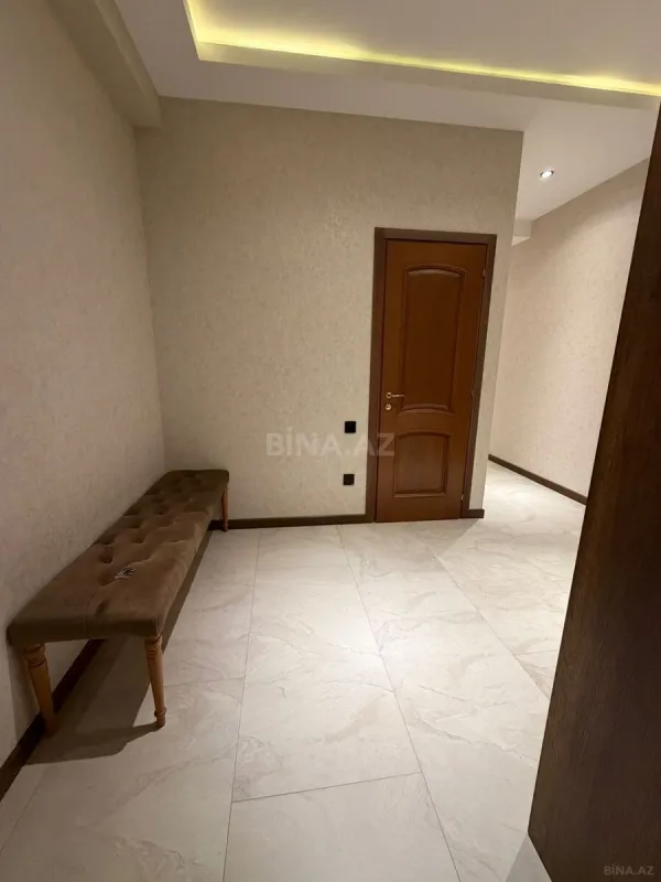Kirayə verilir 2 otaqlı mənzil 82 m²