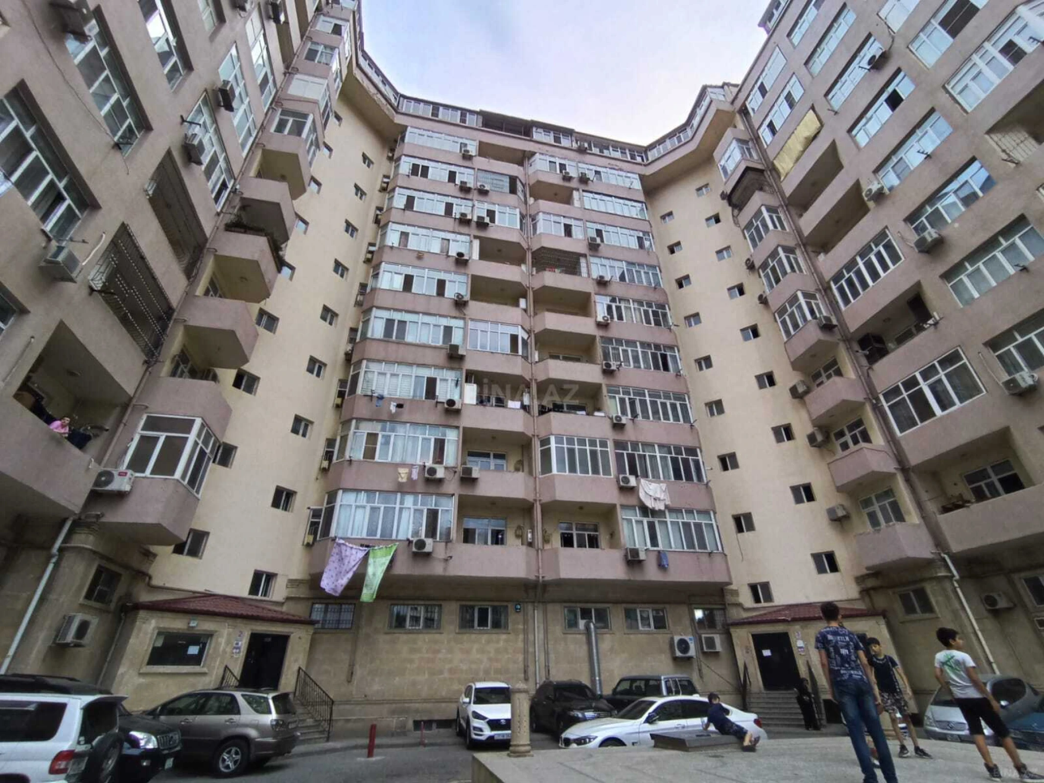 Satılır 2 otaqlı mənzil 53 m²