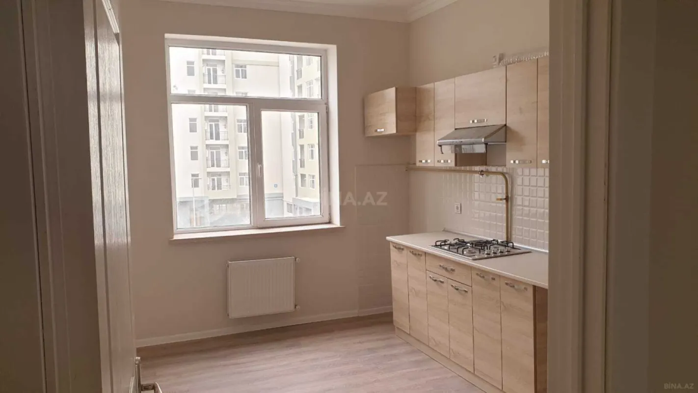 Satılır 4 otaqlı mənzil 110 m²