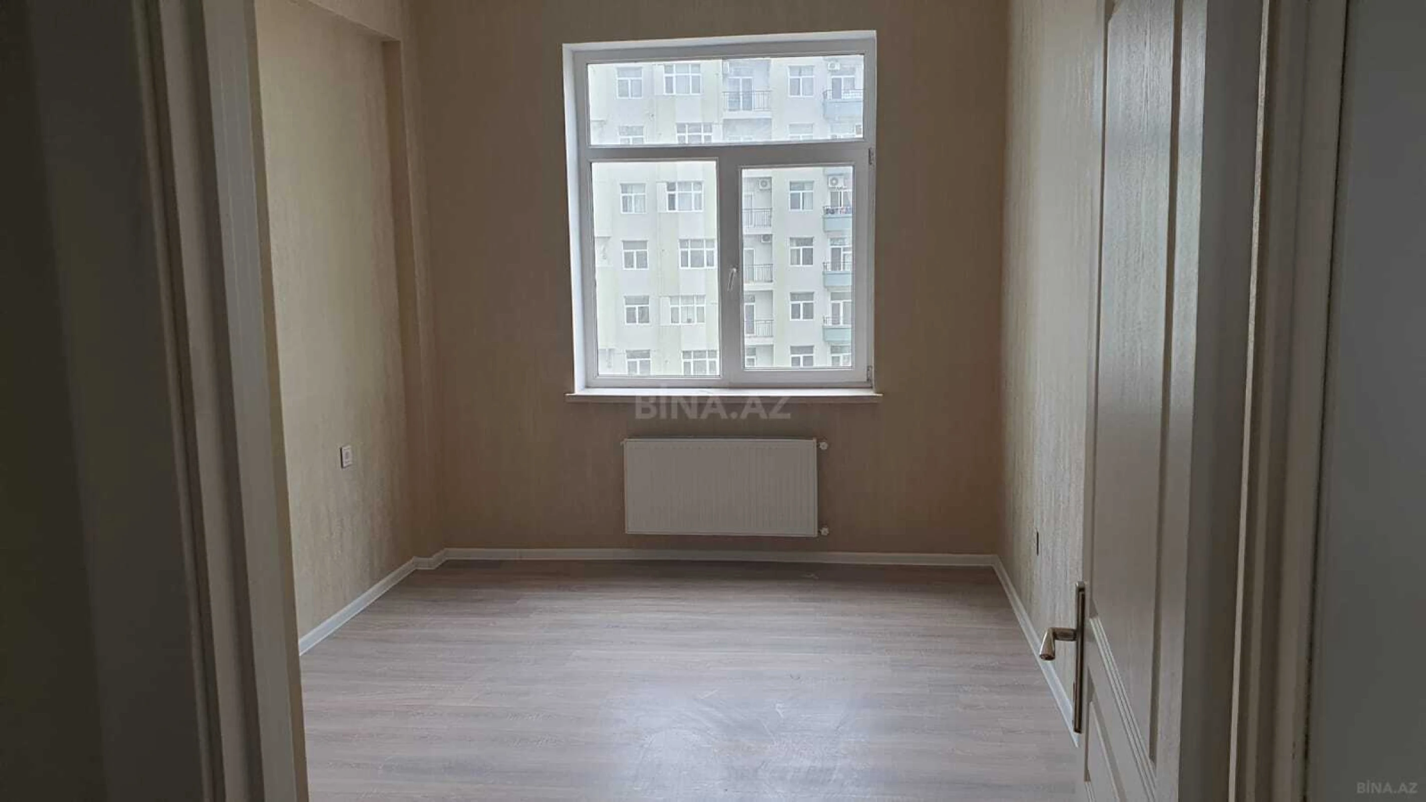 Satılır 4 otaqlı mənzil 110 m²