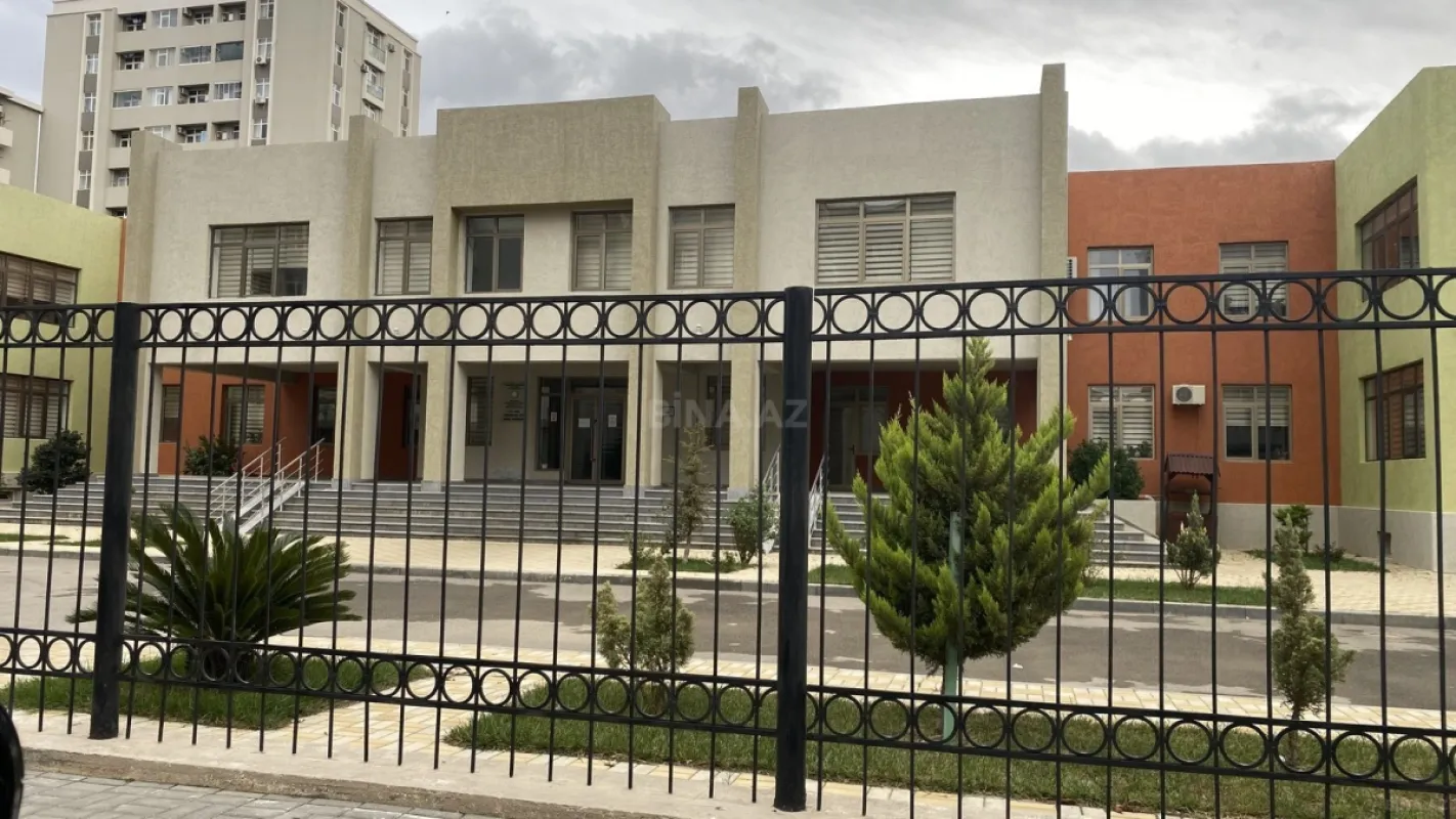 Satılır 4 otaqlı mənzil 110 m²