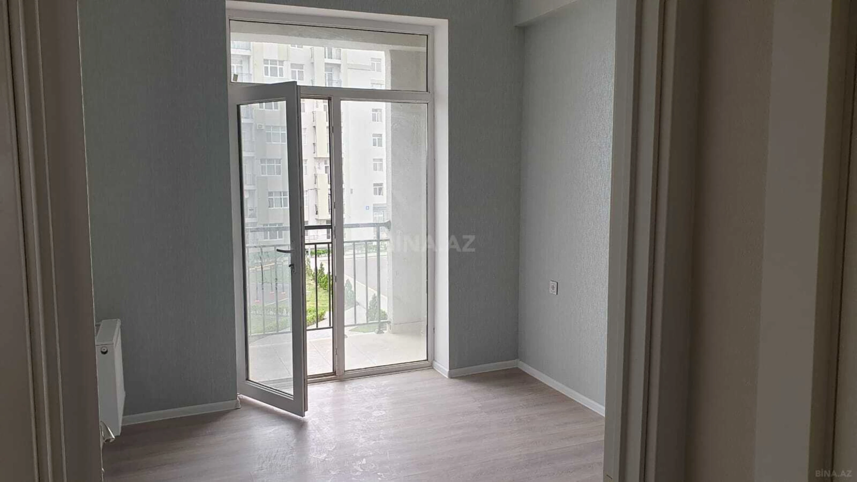 Satılır 4 otaqlı mənzil 110 m²