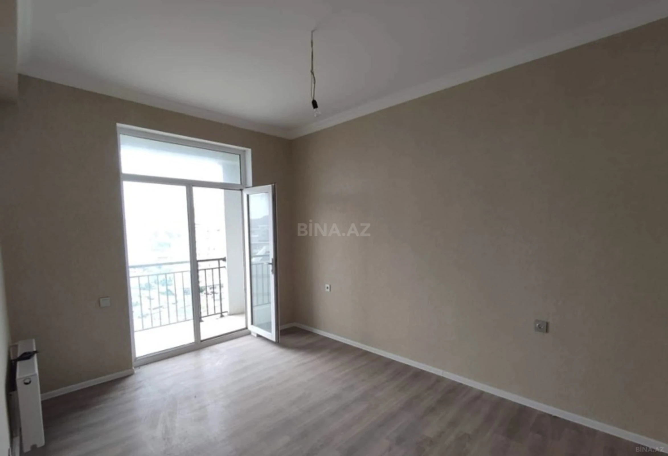 Satılır 4 otaqlı mənzil 110 m²