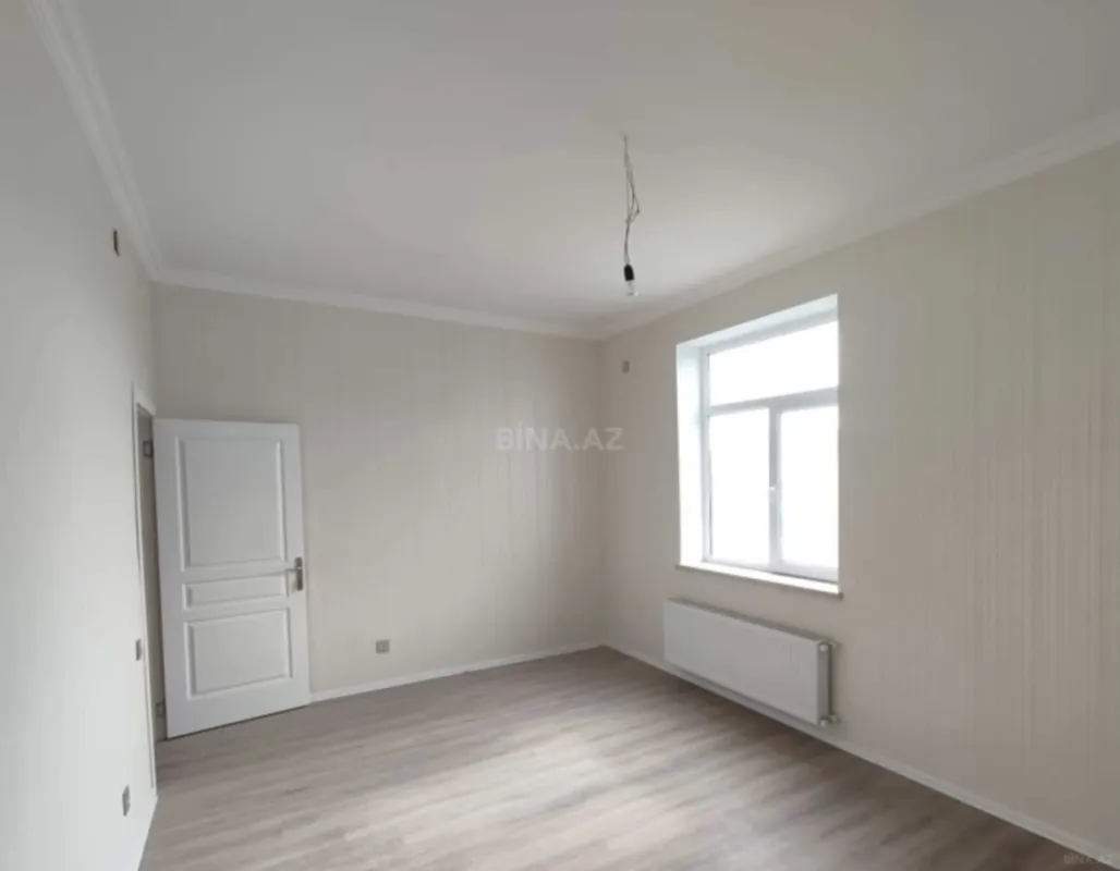 Satılır 4 otaqlı mənzil 110 m²