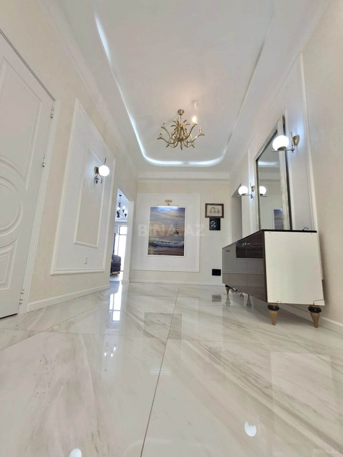 Kirayə verilir 2 otaqlı mənzil 75 m²