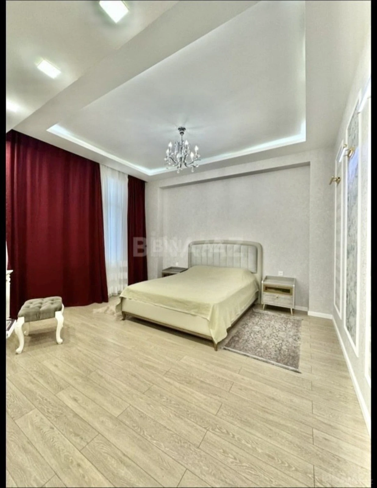 Kirayə verilir 2 otaqlı mənzil 75 m²
