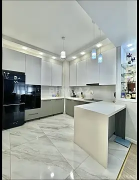 Kirayə verilir 2 otaqlı mənzil 75 m²