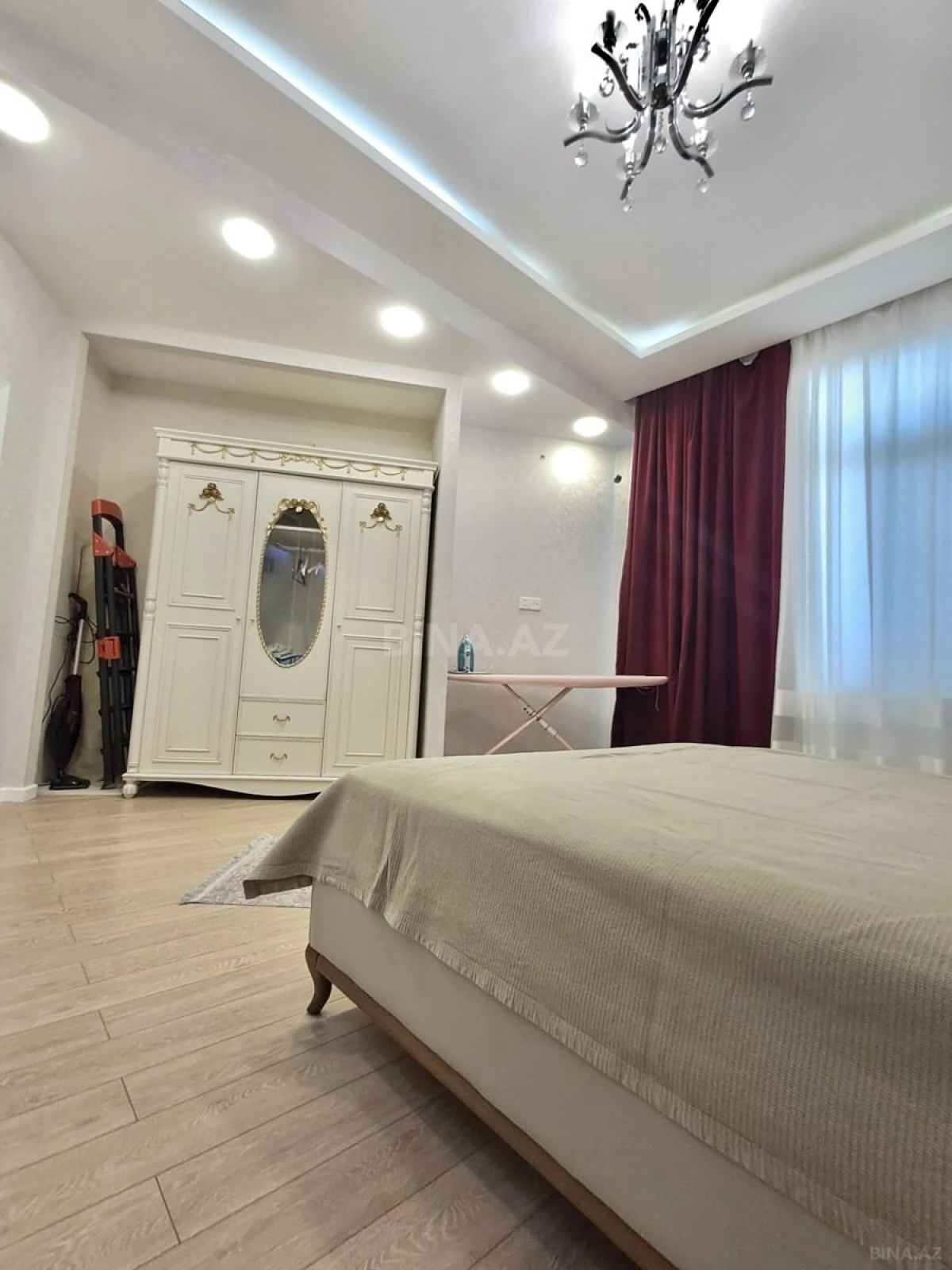 Kirayə verilir 2 otaqlı mənzil 75 m²