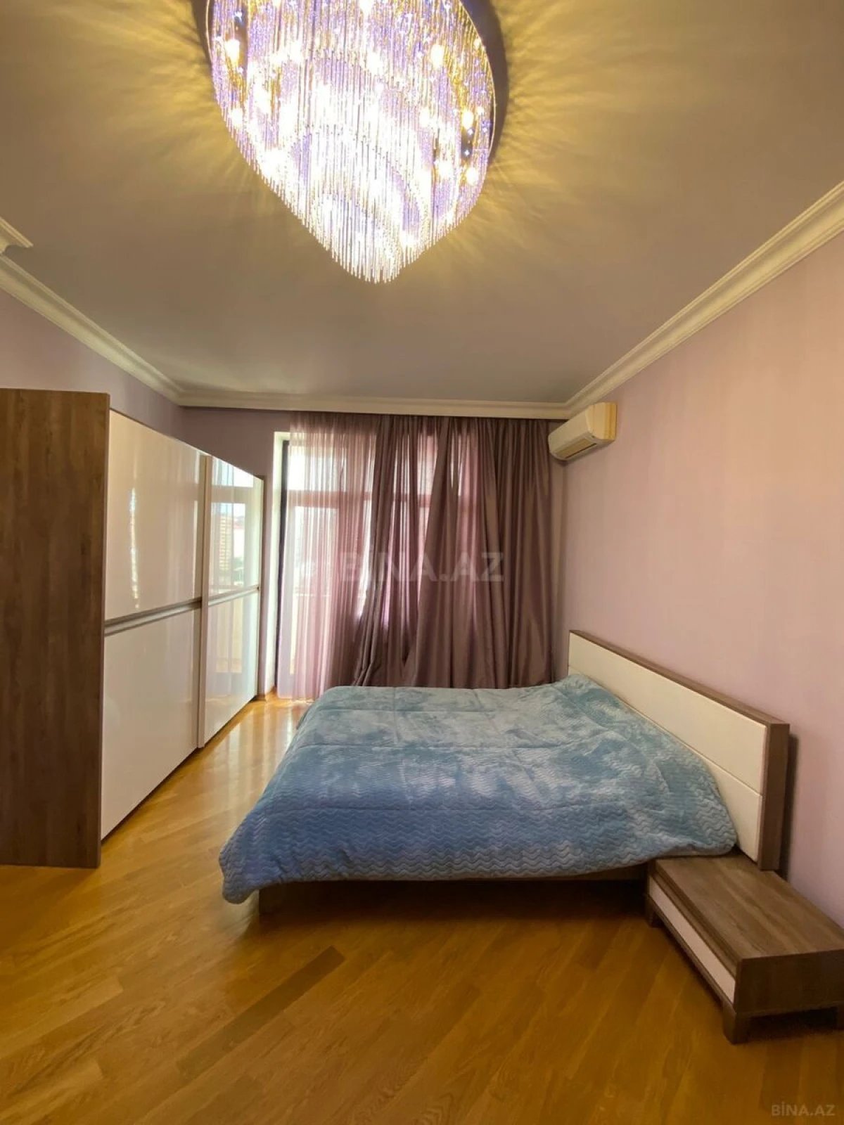 Kirayə verilir 4 otaqlı mənzil 183 m²