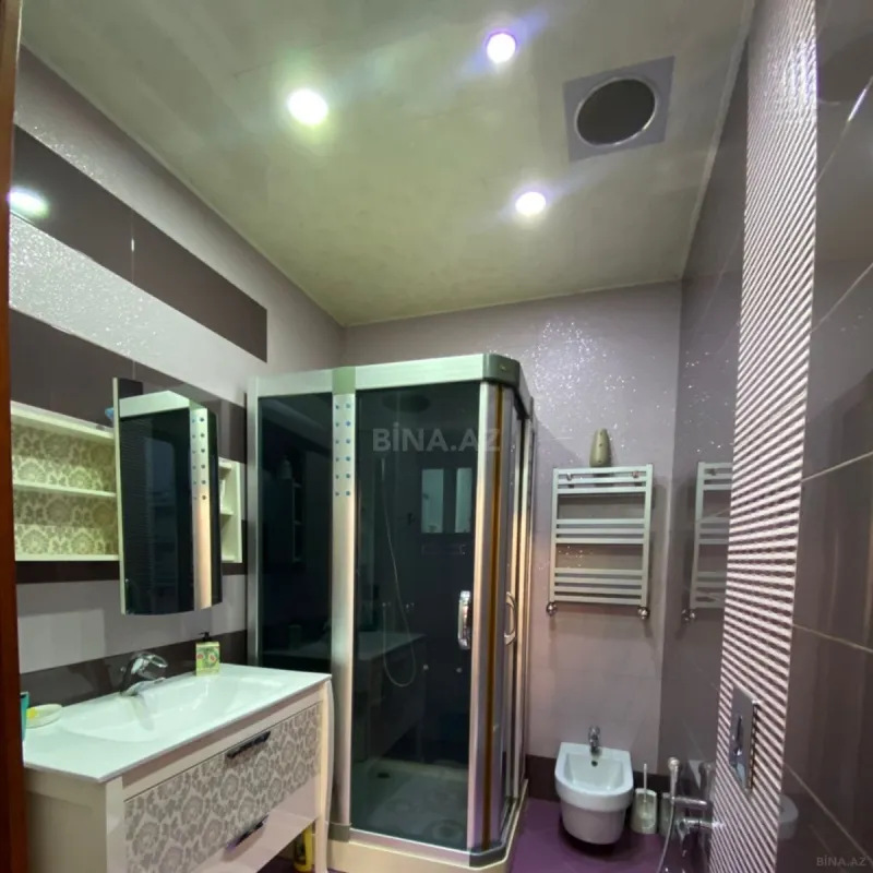 Kirayə verilir 4 otaqlı mənzil 183 m²