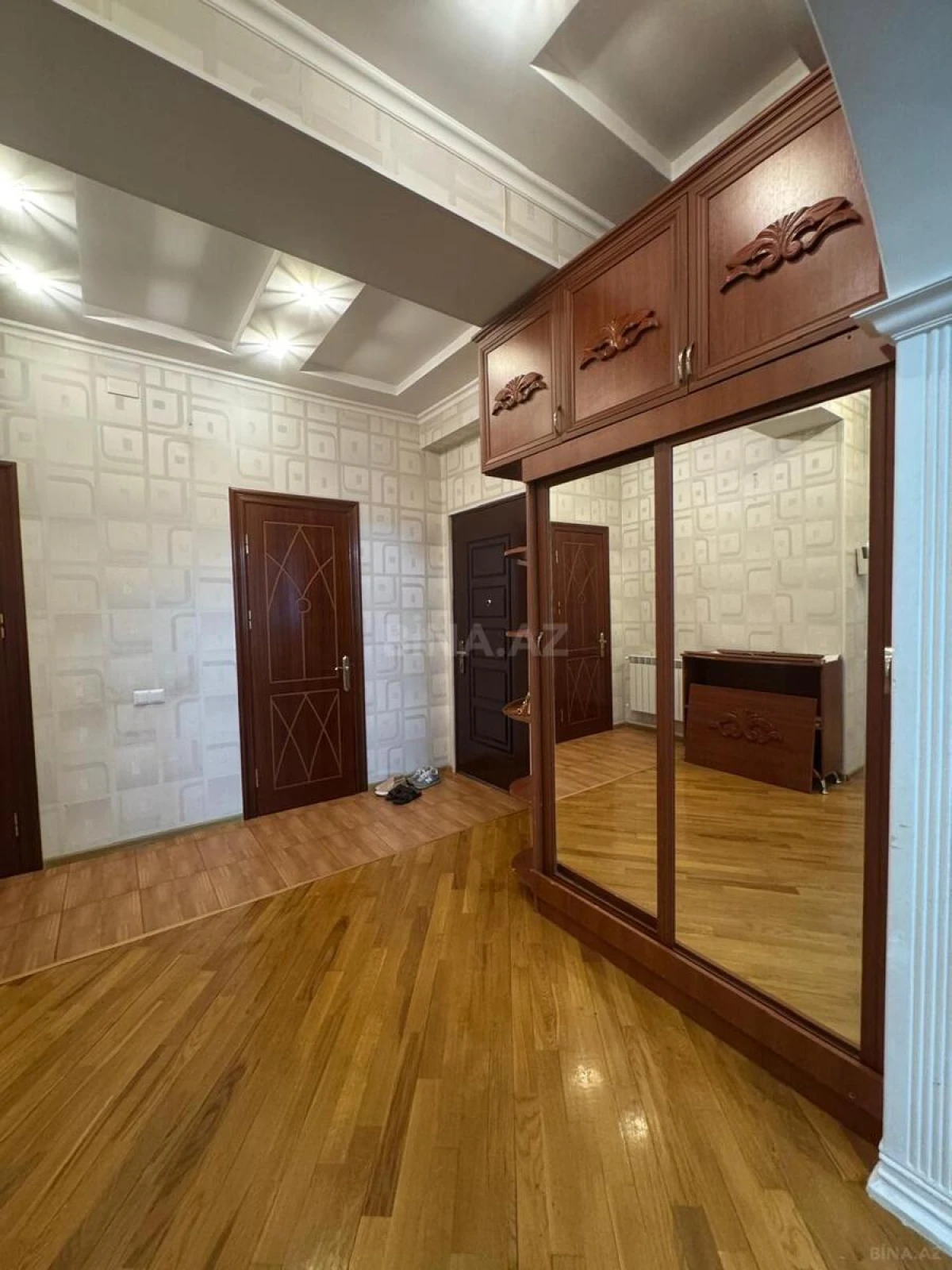 Kirayə verilir 2 otaqlı mənzil 80 m²