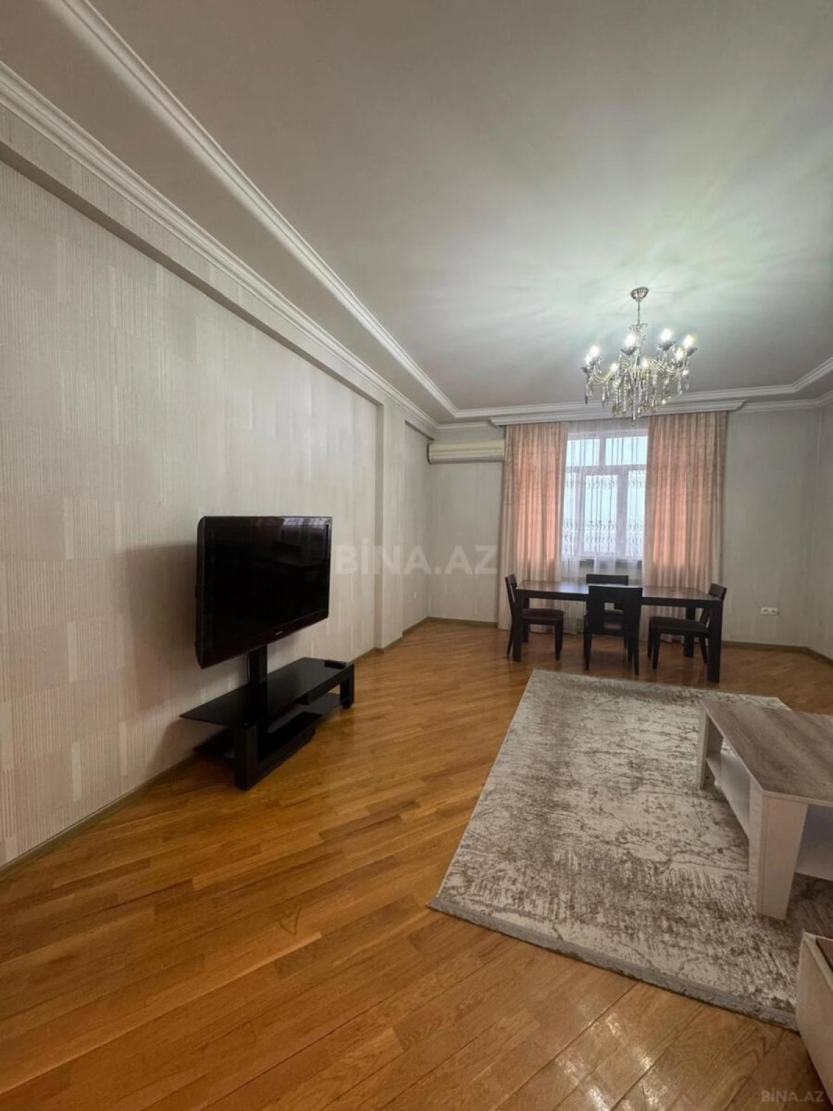 Kirayə verilir 2 otaqlı mənzil 80 m²