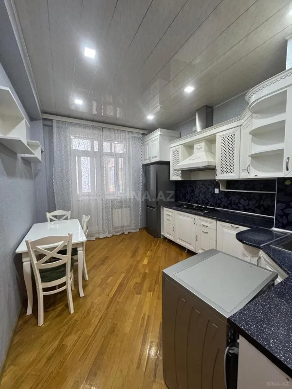 Kirayə verilir 2 otaqlı mənzil 80 m²