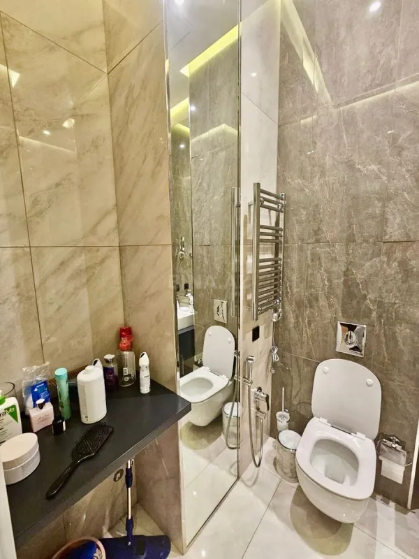 Satılır 2 otaqlı mənzil 84 m²