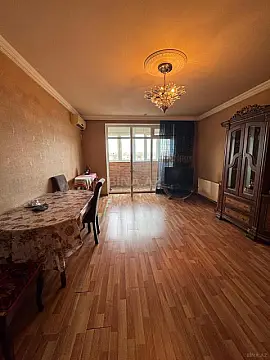 Satılır 4 otaqlı mənzil 100 m²