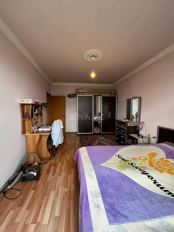 Satılır 4 otaqlı mənzil 100 m²