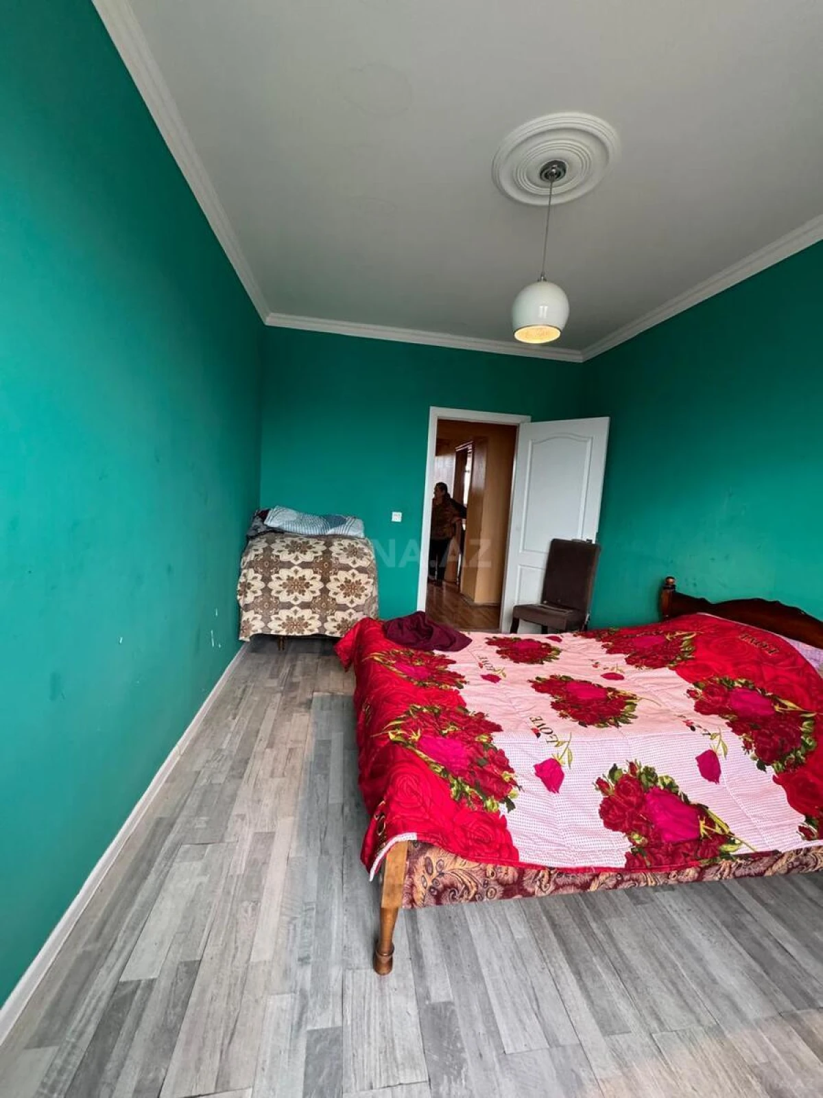 Satılır 4 otaqlı mənzil 100 m²