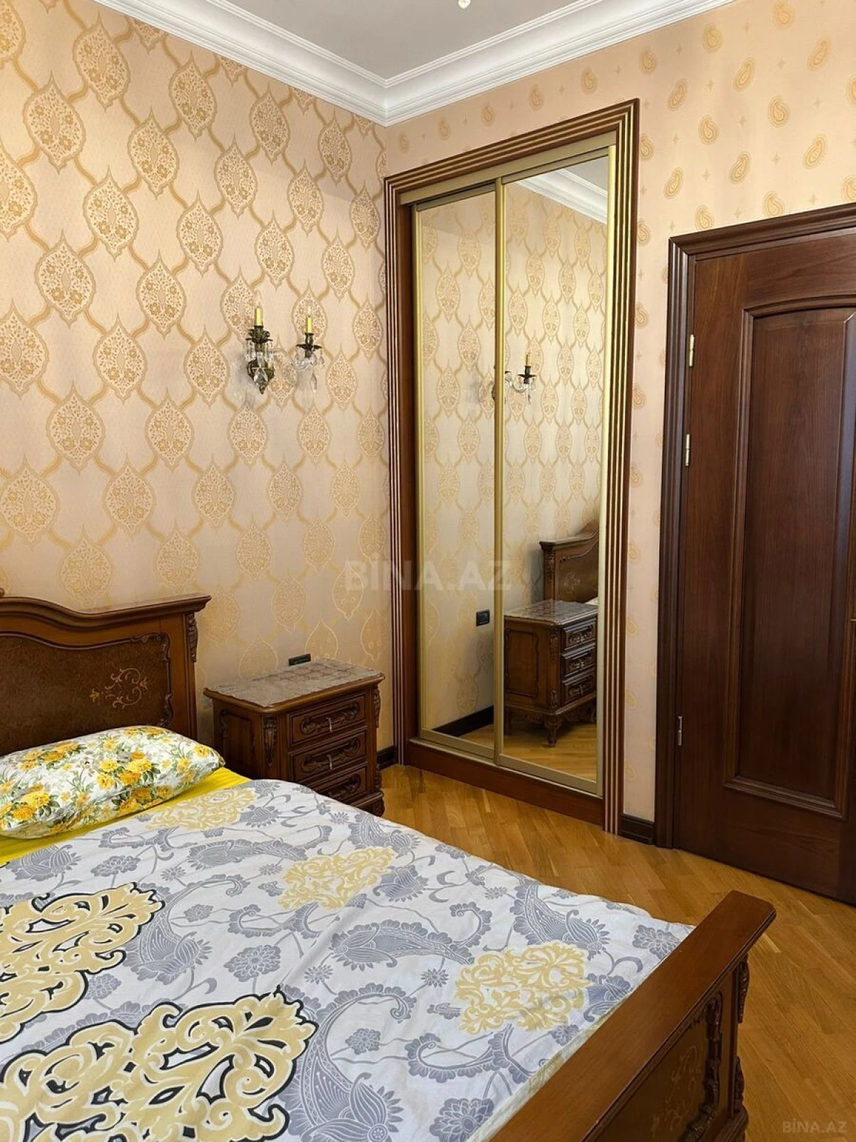 Kirayə verilir 3 otaqlı mənzil 100 m²