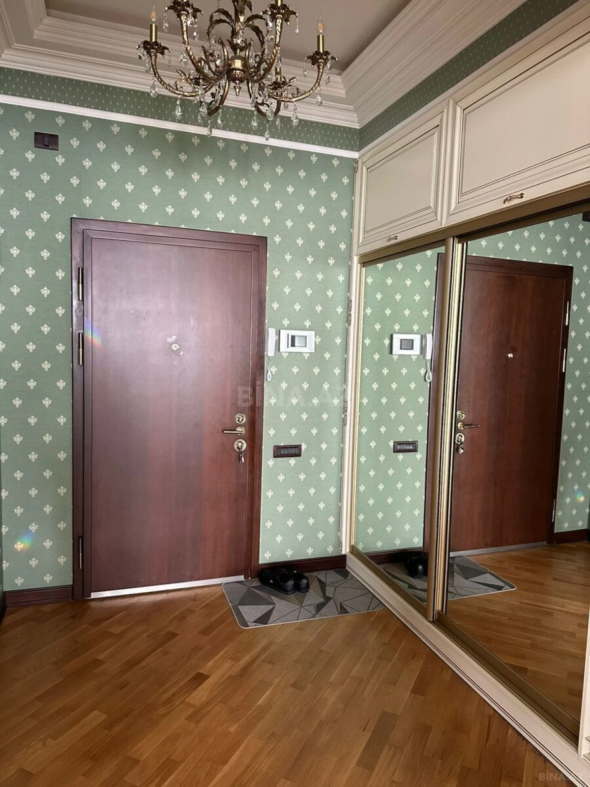 Kirayə verilir 3 otaqlı mənzil 100 m²