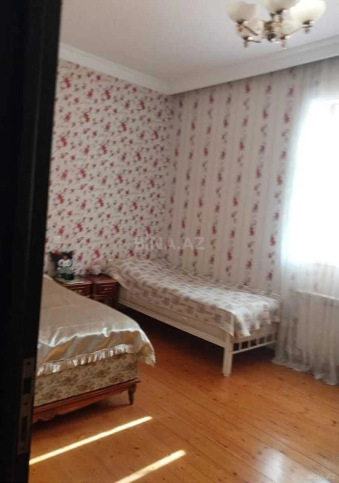 Satılır 6 otaqlı həyət evi 200 m²