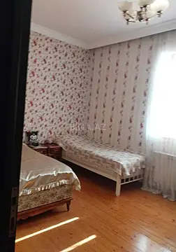 Satılır 6 otaqlı həyət evi 200 m² — Bakı, Nizami 6 otaq 200.00 m²