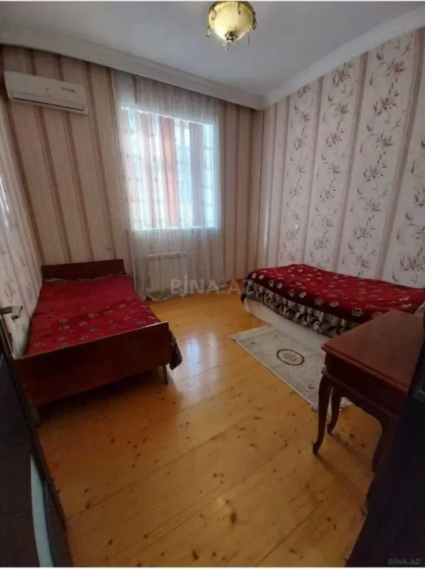 Satılır 6 otaqlı həyət evi 200 m²