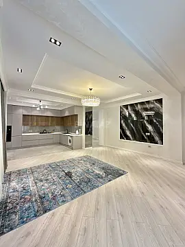 Satılır 3 otaqlı mənzil 135 m²