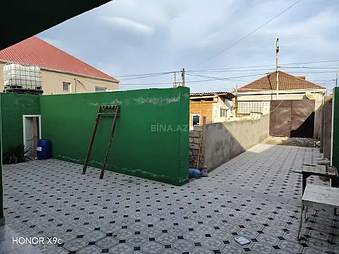 Satılır 4 otaqlı həyət evi 130 m²