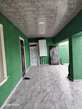 Satılır 4 otaqlı həyət evi 130 m²
