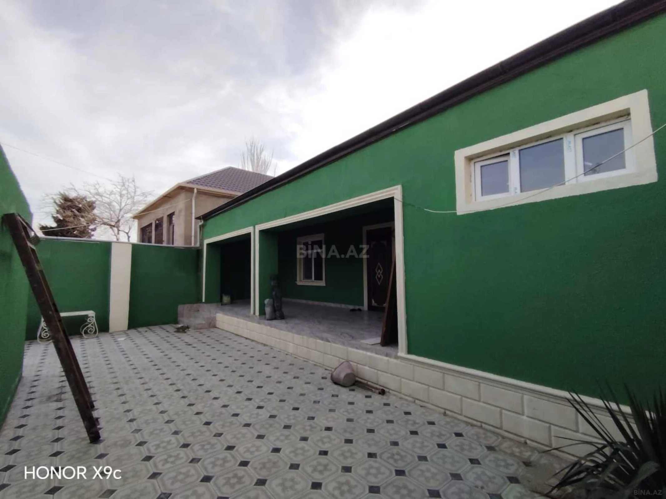 Satılır 4 otaqlı həyət evi 130 m²