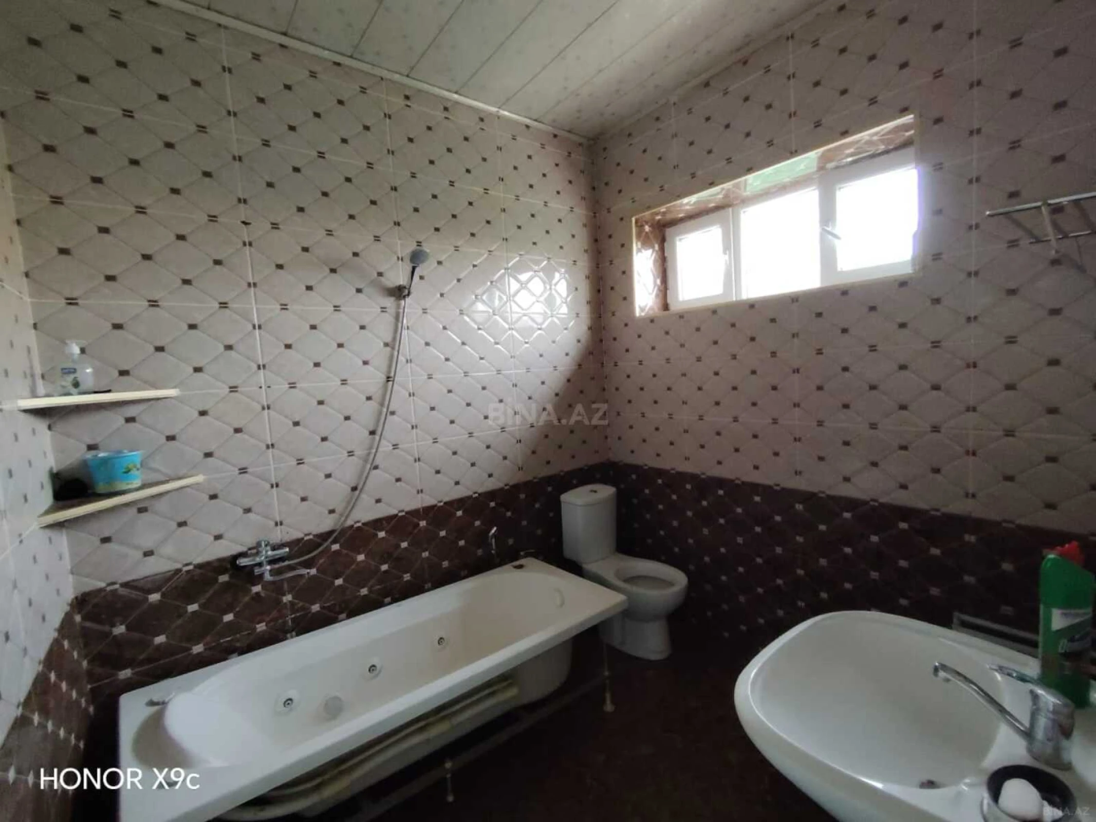 Satılır 4 otaqlı həyət evi 130 m²