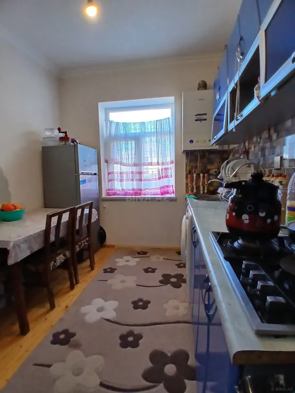 Satılır 4 otaqlı həyət evi 200 m²