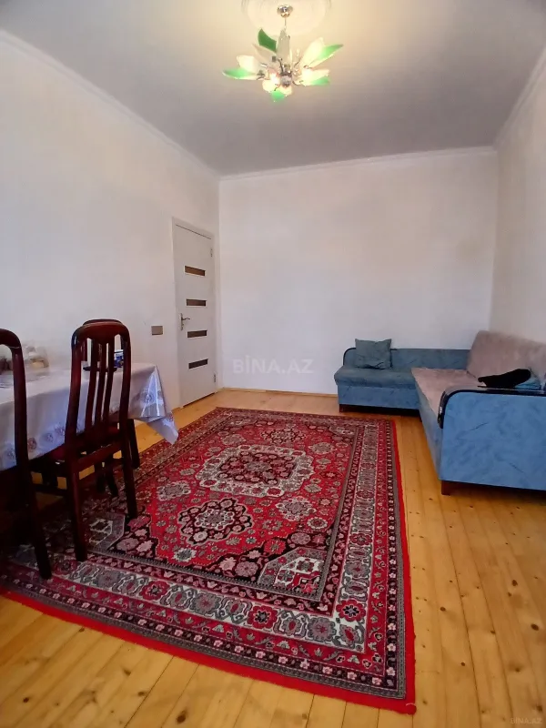Satılır 4 otaqlı həyət evi 200 m²