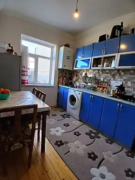 Satılır 4 otaqlı həyət evi 200 m²