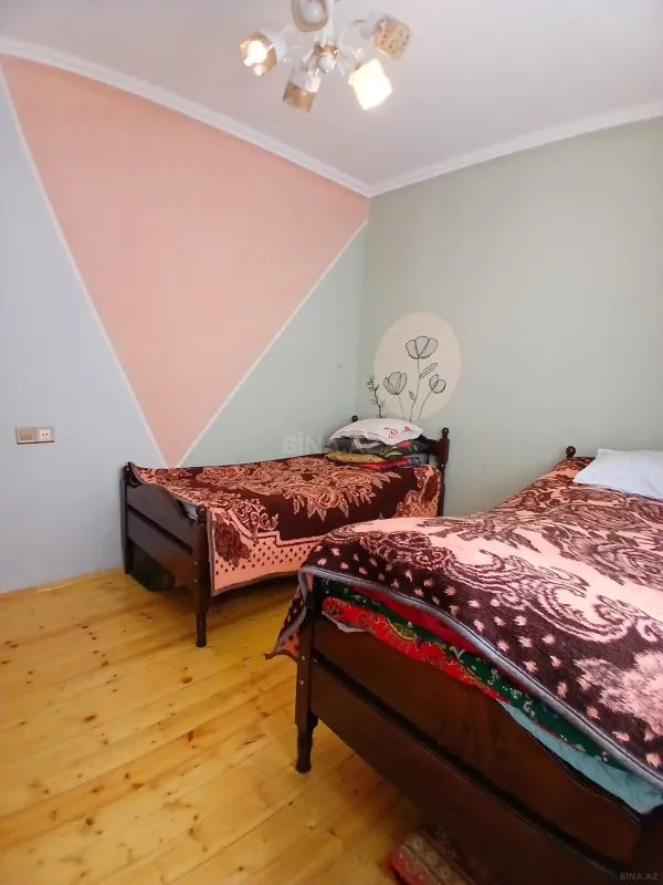 Satılır 4 otaqlı həyət evi 200 m²