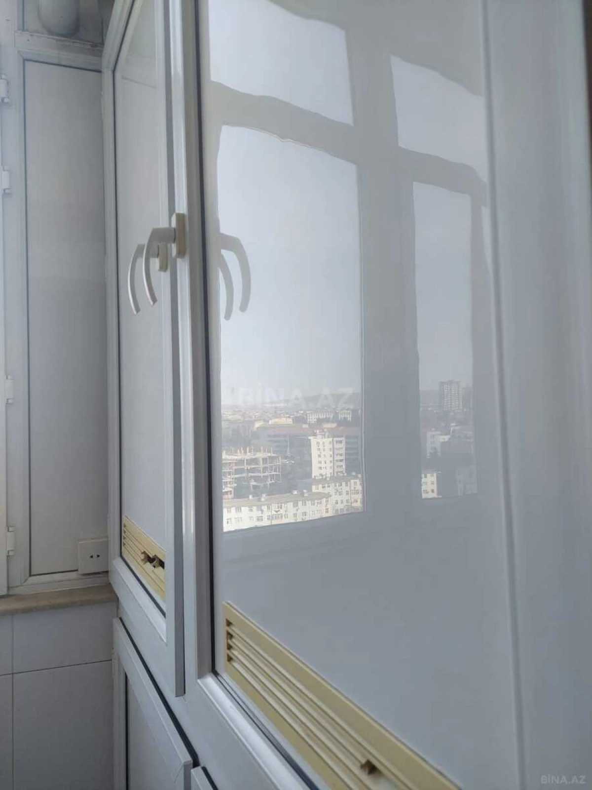 Kirayə verilir 2 otaqlı mənzil 100 m²