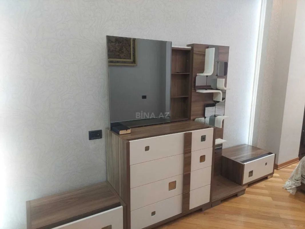 Kirayə verilir 2 otaqlı mənzil 100 m²