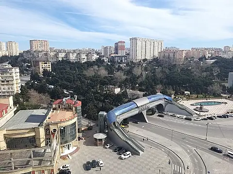 Kirayə verilir 2 otaqlı mənzil 60 m²